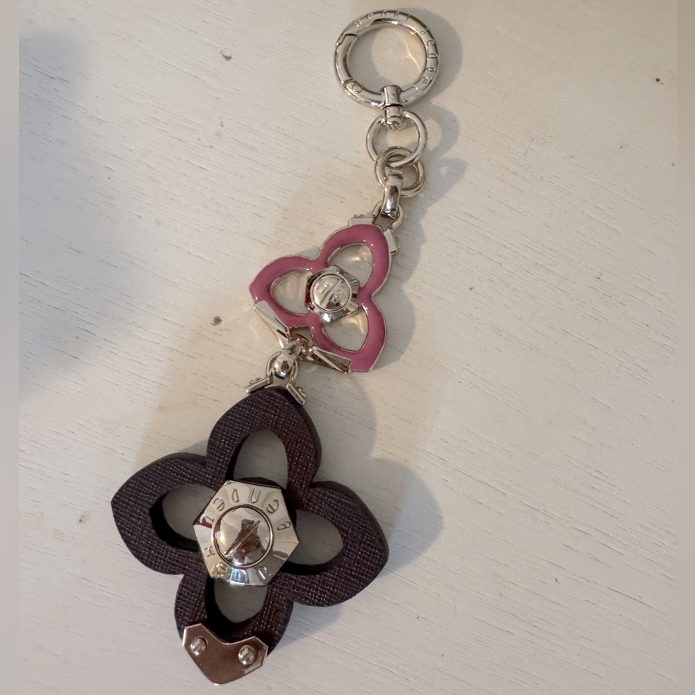 Henri bendel key chain